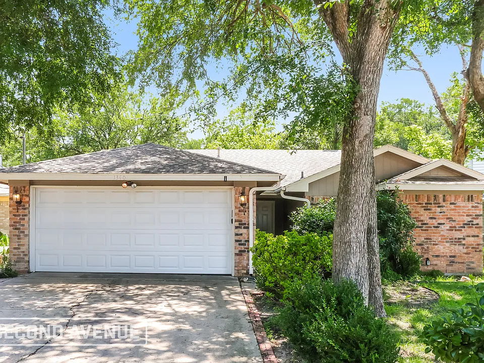 1340 Cy Blackburn Cir