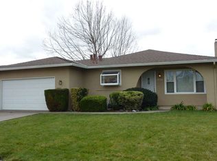 6960 Cedar Ln, Dublin, CA 94568