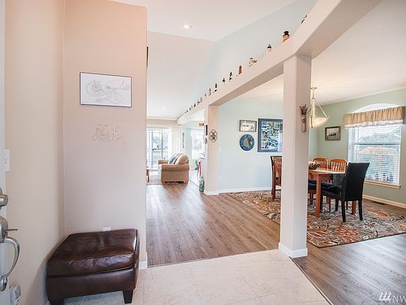 3rd image of 277 Octopus Ave NE