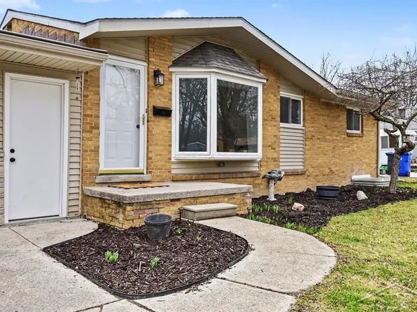 413 Wilson Dr, Midland, MI 48642
