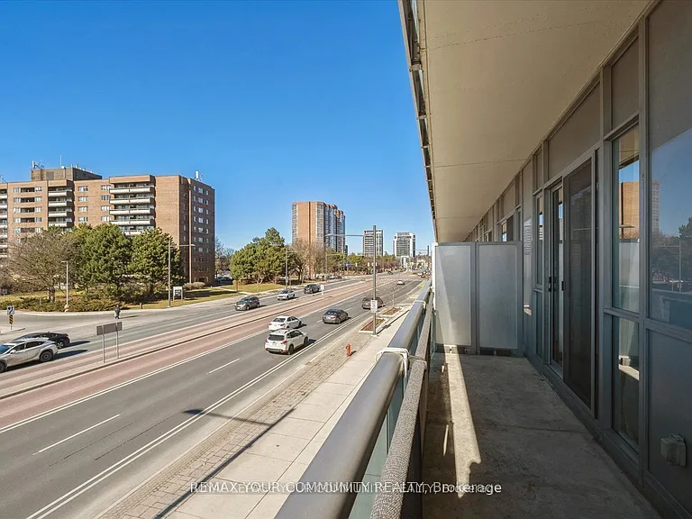 9471 Yonge St #230 — Photo 14