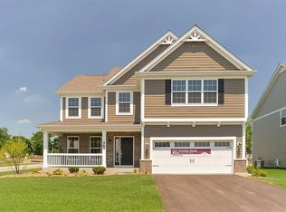 567 Amy Ln, Wheaton, IL 60187