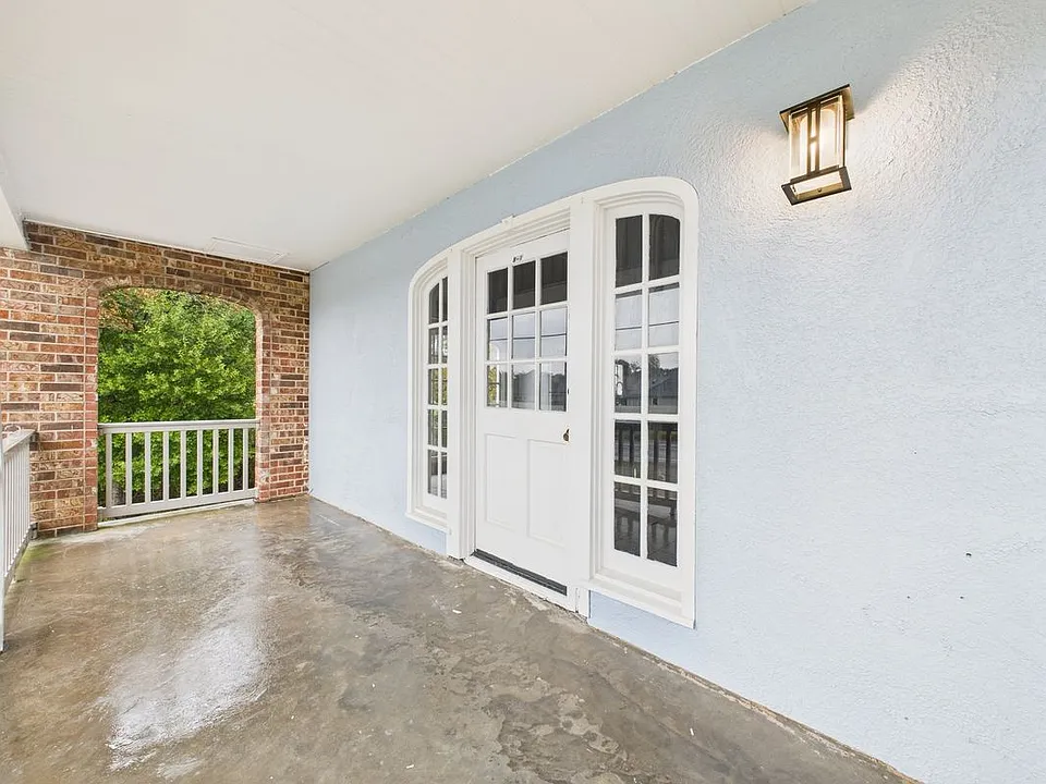 107 Guillot Rd #B1