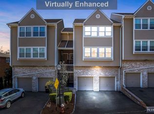 590 Windsor Dr, Palisades Park, NJ 07650
