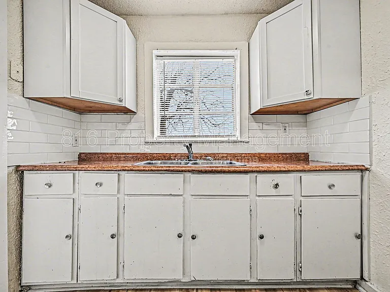 4216 Cleveland Ave — Photo 5