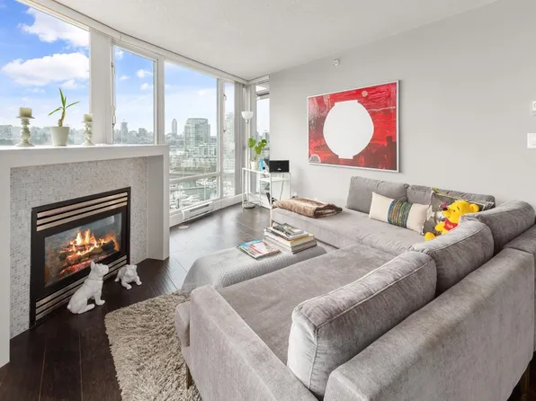 1033 Marinaside Cres #1606, Vancouver, BC V6Z 3A3