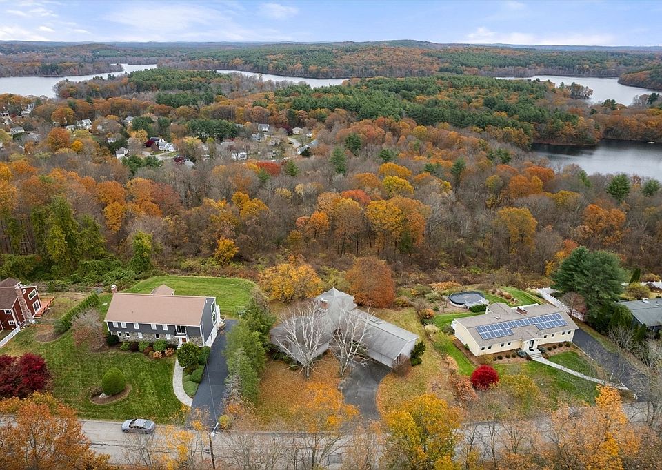 1st image of 31 Overlook Dr