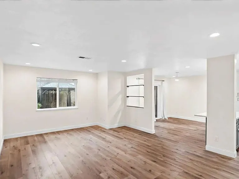 3072 Cray Ct — Photo 3