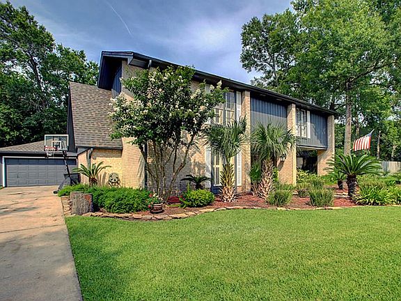 5th image of 1006 Villa Court Dr