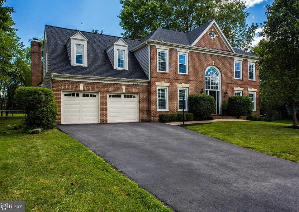 1st image of 15099 Wetherburn Dr