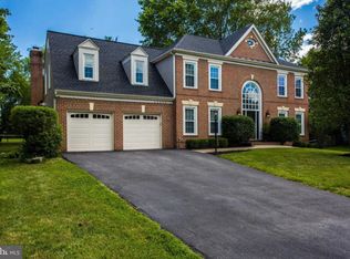 15099 Wetherburn Dr, Centreville, VA 20120