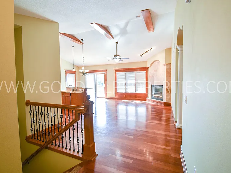 40 NE Gracewood Dr — Photo 4