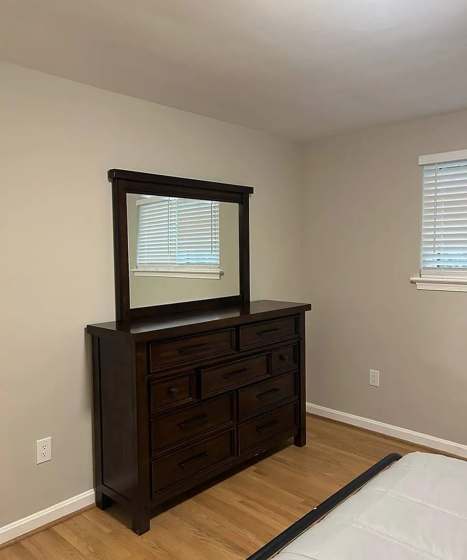 4 bed, 3.0 bath, 2405 sqft, $1,763 — Photo 2