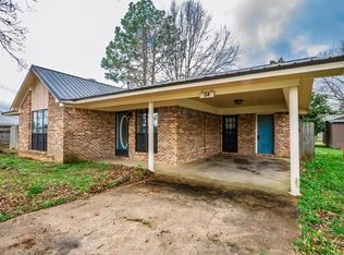 114 Williams St, Bruce, MS 38915