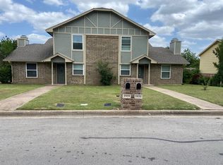 1929 Crooked Ln, Fort Worth, TX 76112