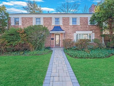 16 Wooleys Lane, Great Neck, NY, 11023
