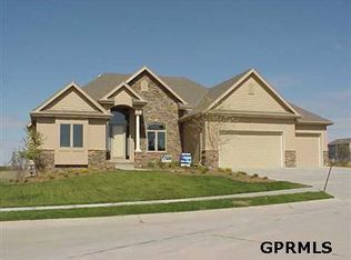 1404 Clearwater Cres, Papillion, NE 68046