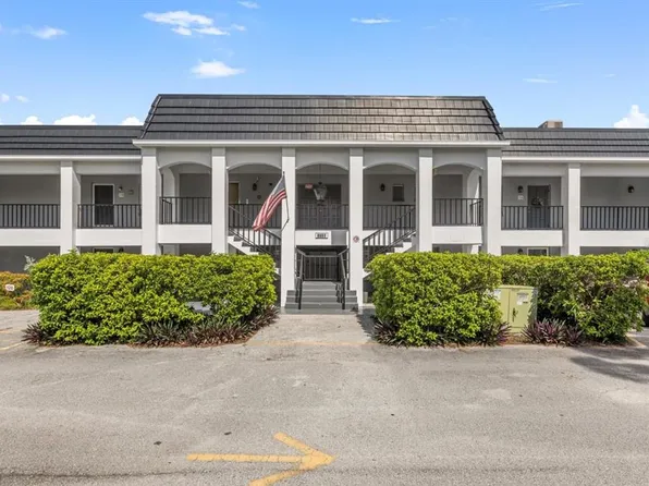 8651 10th St N APT 210, Saint Petersburg, FL 33702