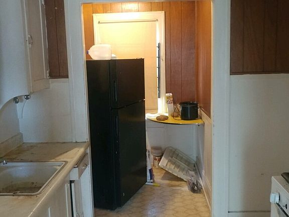 4th image of 1721 N Jordan Ave