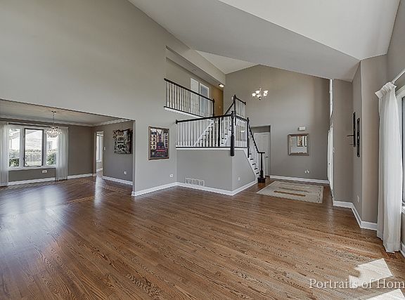 4th image of 19525 Edgebrook Ln