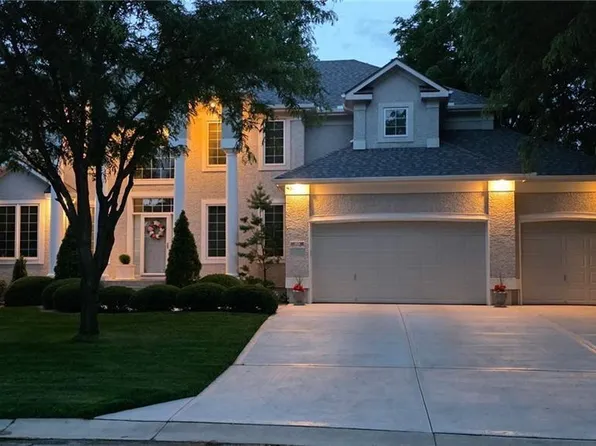 1629 SW Hedgewood Ln, Lees Summit, MO 64081