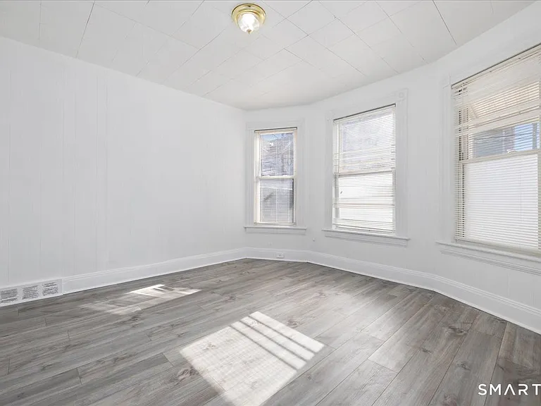 52-54 Hanover St #1 — Photo 5