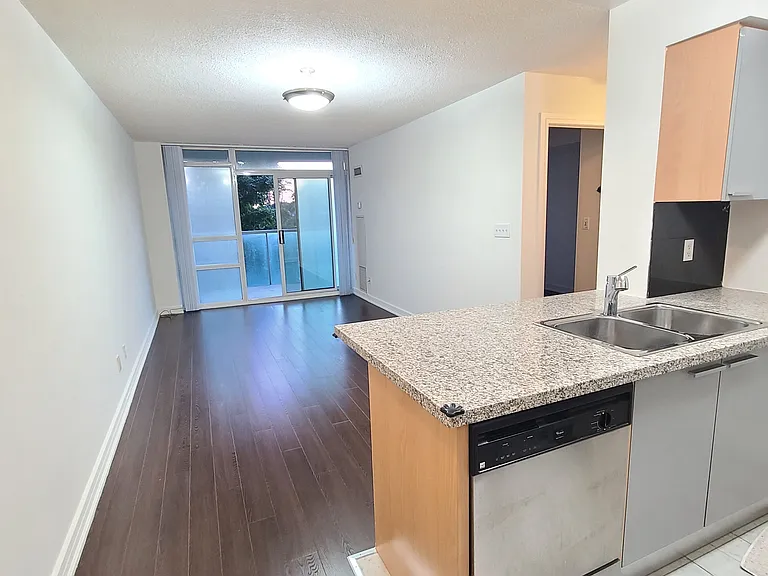 18 Harrison Garden Blvd #312 — Photo 6
