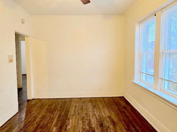 3752 W Division St #2E