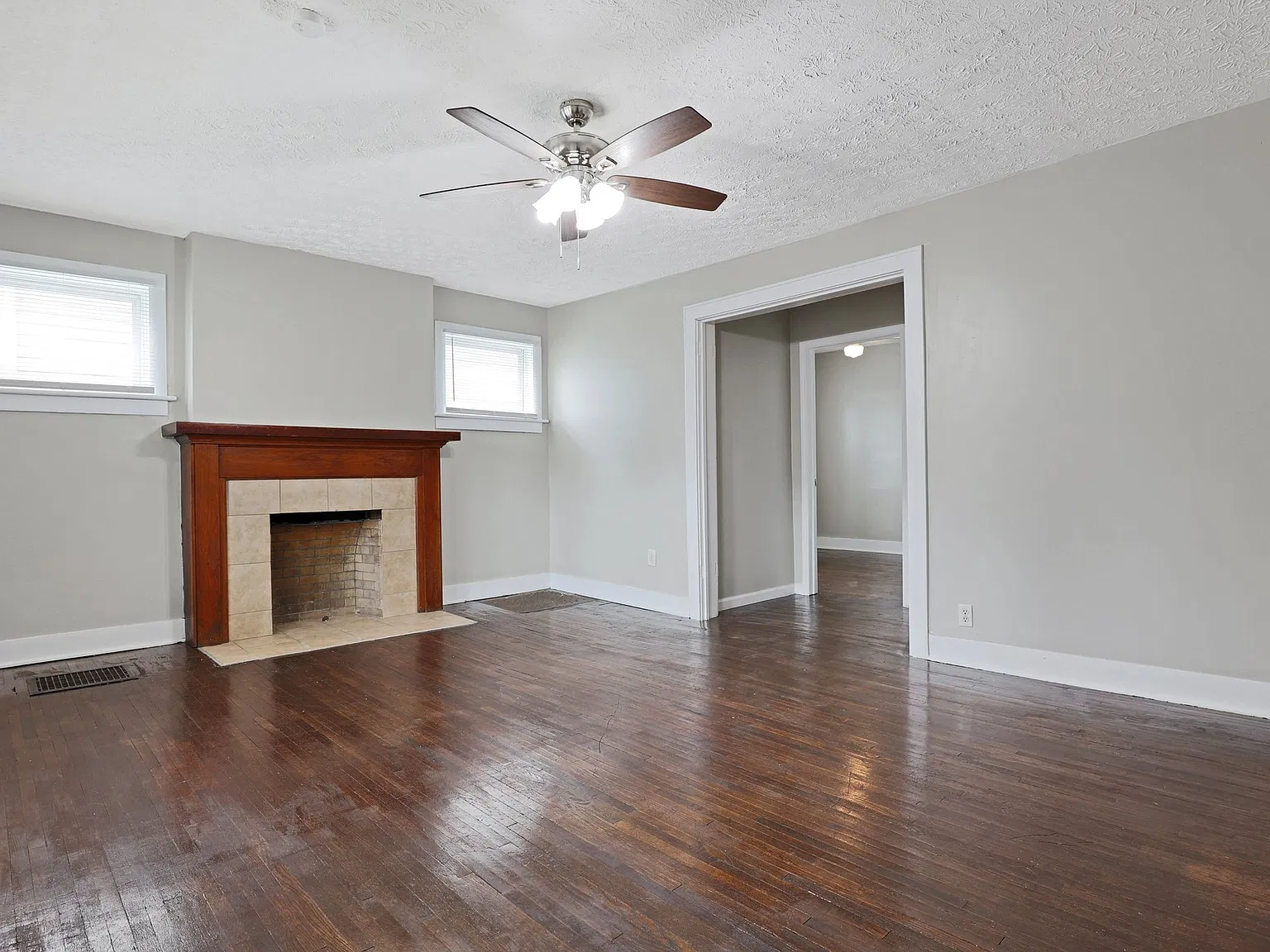 1126-1128 South Ohio Avenue - 1126 — Photo 4