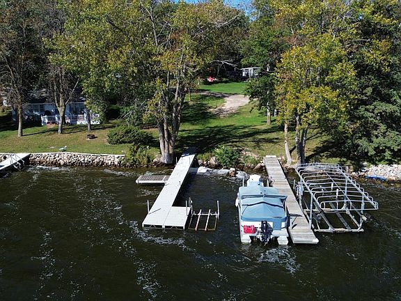 5th image of 48441 Pike Beach Trl