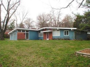 1600 SW 28th Ter, Topeka, KS 66611