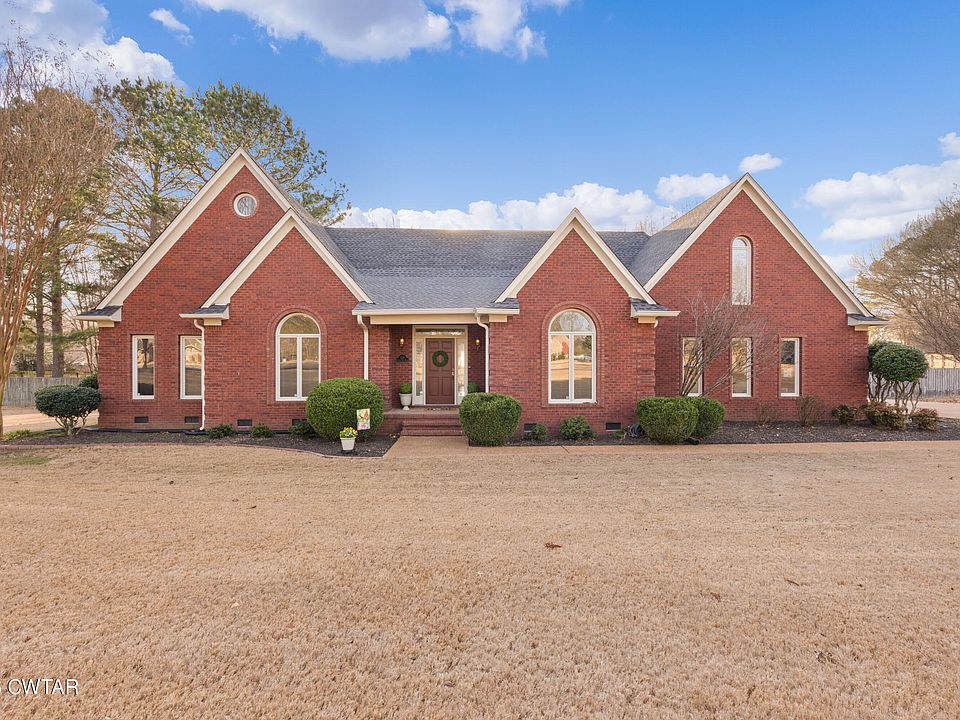 1st image of 129 Pepper Tree Rd