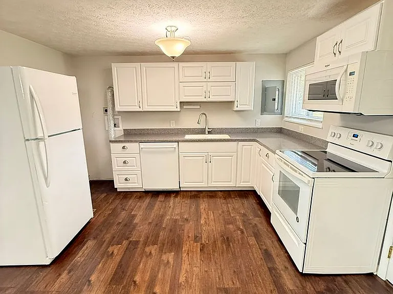 2185 Kajean Ave — Photo 12