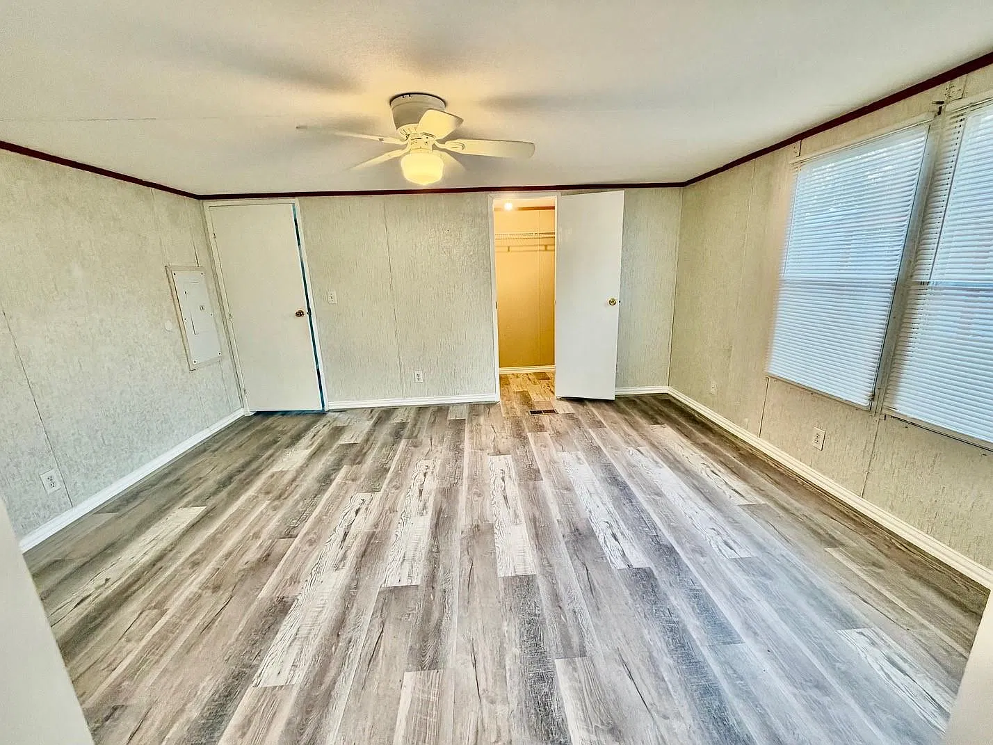 3 bed, 2.0 bath, 1280 sqft, $1,650 — Photo 4