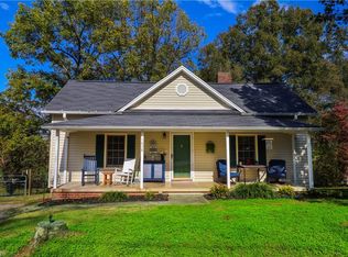 1038 W Main St, Graham, NC 27253