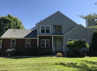 1301 Magnolia Ct, Hackettstown, NJ