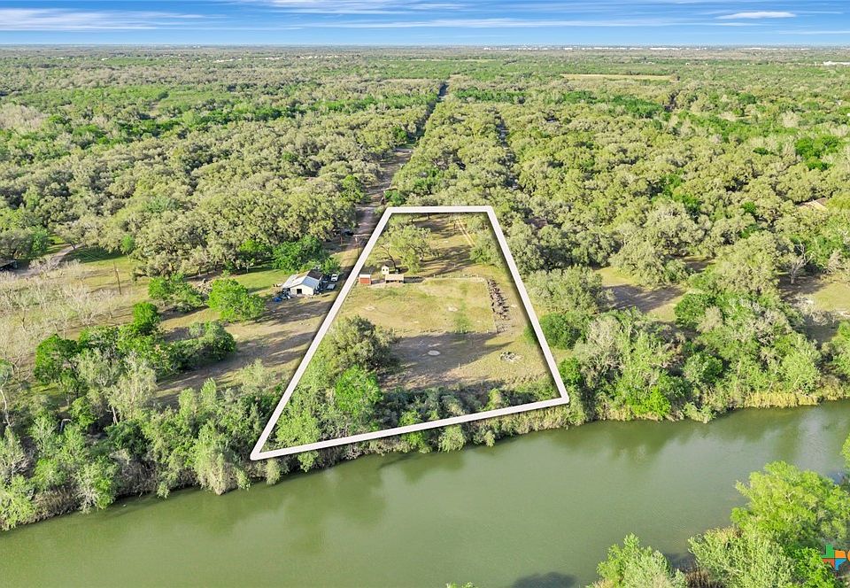 1st image of 405 Camino Dr