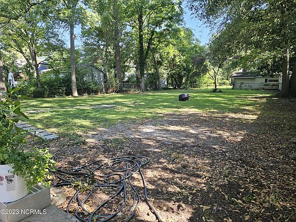 5th image of 1503 Laurel Street