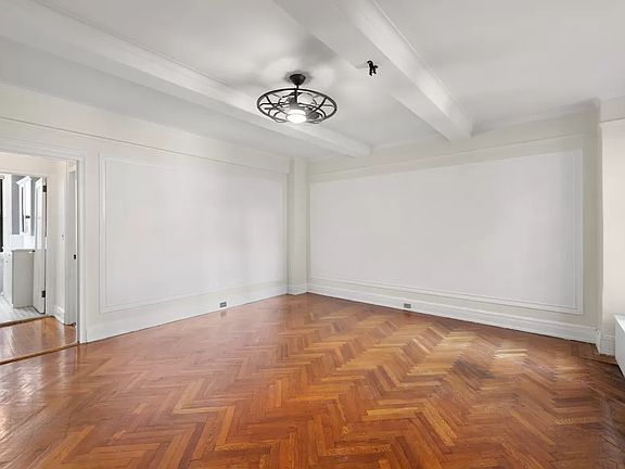 3rd image of 173 W 73rd St #4A