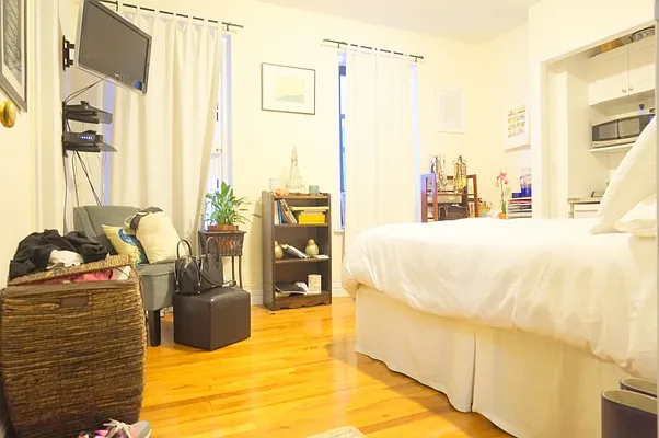 Rented by Citi Habitats | media 12