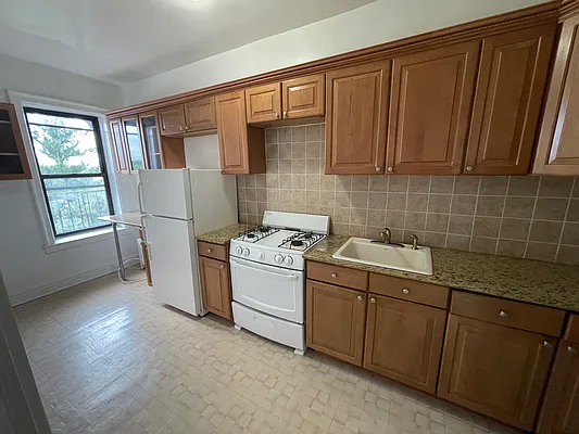 Rented by Sterling Realty Solution Inc | media 1