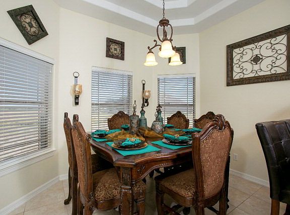 5th image of 2436 Pacific Palm Dr