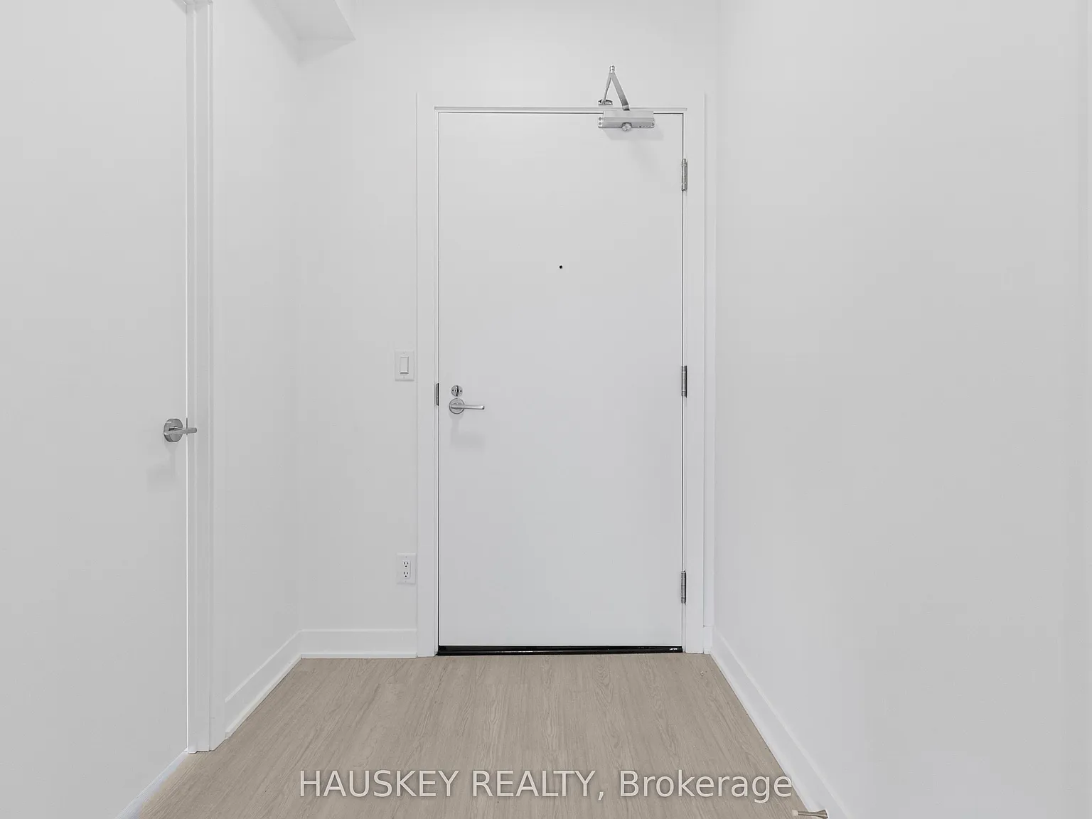 3 bed, $3,900 — Photo 4
