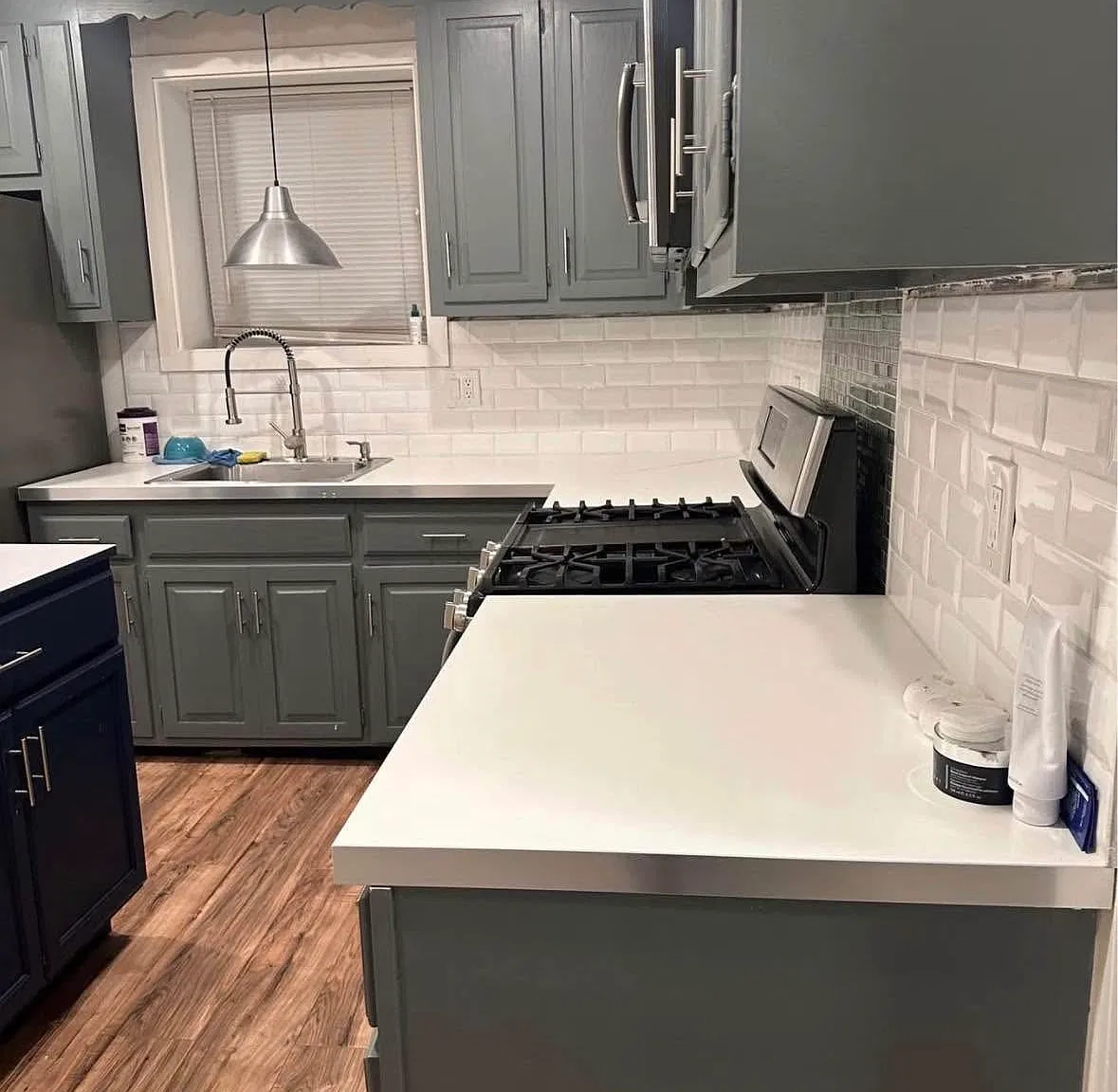 1 bed, 950 sqft, $1,700 — Photo 2