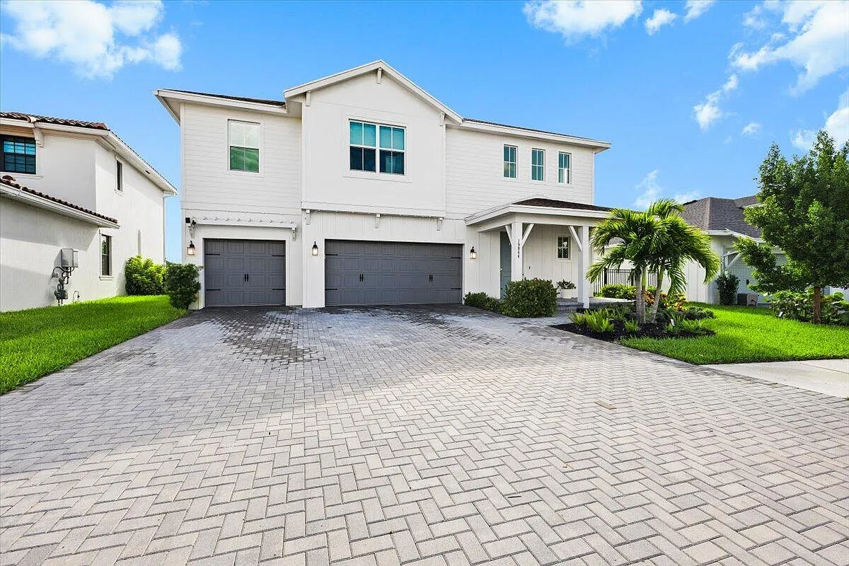 5 bed, 3.5 bath, 2869 sqft, $6,800 — Photo 1