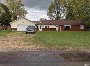 29 E Vesey St, Petersburg, MI 49270