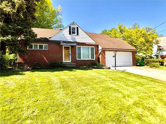 2nd image of 1770 Park Ct