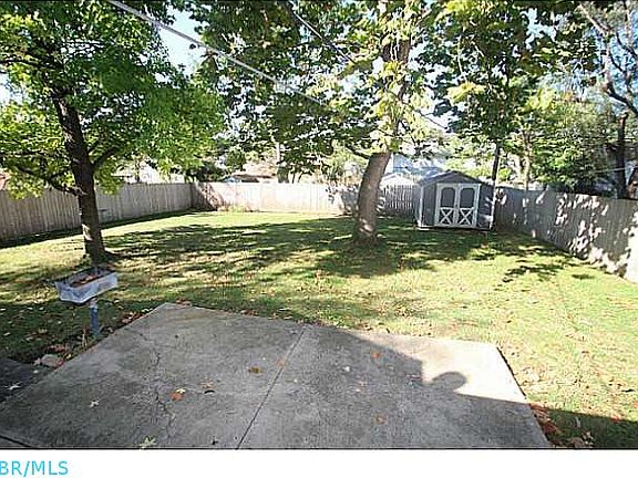 2nd image of 3187 Fontaine Rd