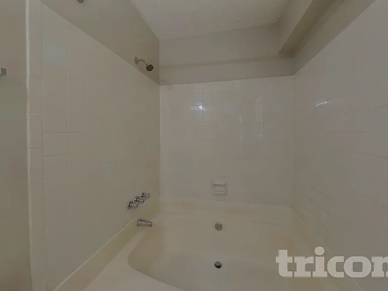 3735 Linwood Way — Photo 8