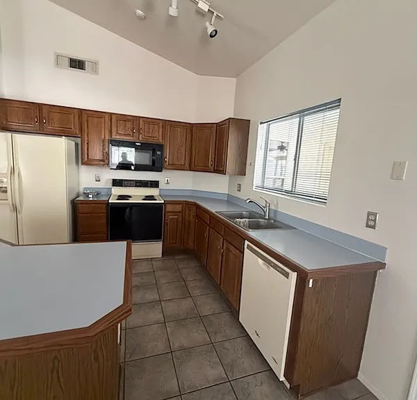 1644 W Duskfire Pl — Photo 4